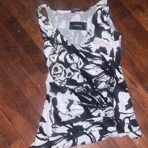Express Monochrome Floral Tank Top